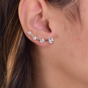 Ear Cuff com Zircônias em Formato de Coração - Elegância e Sofisticação em Semijoias