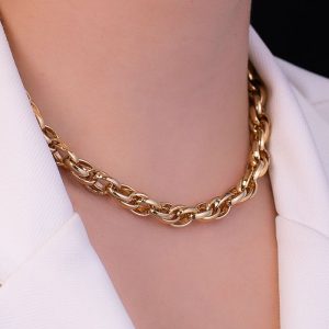 Colar com Elos Ovais Entrelaçados em Ouro - Elegância e Sofisticação em Semijoias