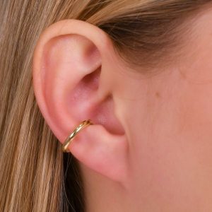 Piercing Fake Fio Liso em Ouro 18k - Elegância e Estilo sem Perfuração