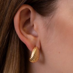 Brinco Croissant Alongado e Curvado - Elegância em Semijoias