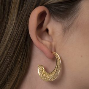 Meia Argola Aramada em Ouro: Elegância e Sofisticação em Semijoias