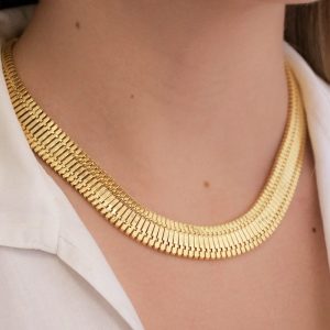 Colar Maleável GG: Elegância e Versatilidade em Semijoias de Luxo