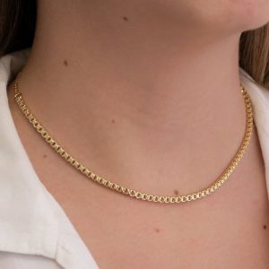 Colar Veneziana Grossa com Elos Trabalhados - Elegância em Semijoia