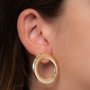 Brinco Redondo Vazado de 3,5cm: Semijoia Elegante e Moderna