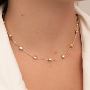 Colar Elegante com Nove Chapinhas Redondas Grossas - Semijoia de Luxo