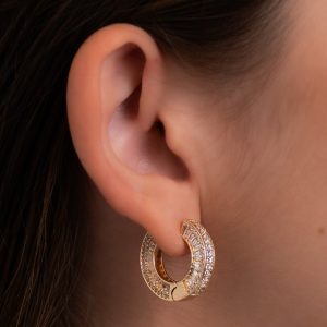 Argola Quadrada Cravejada com Navete: Semijoia Elegante e Sofisticada